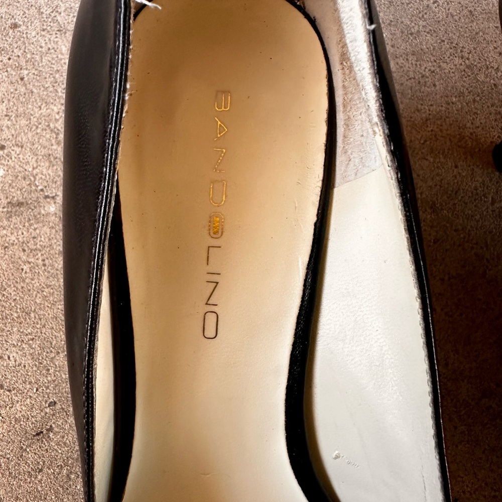 BANDOLINO Black Pointed Toe Heels - Picture 4 of 13